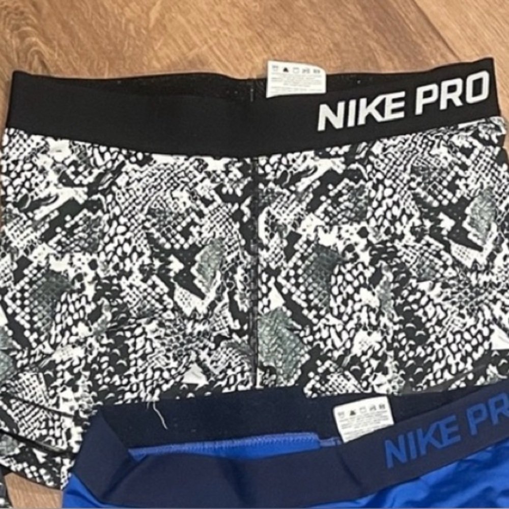 Nike pro shorts snake print